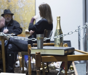 HUMAN_gold Ausstellungsansicht